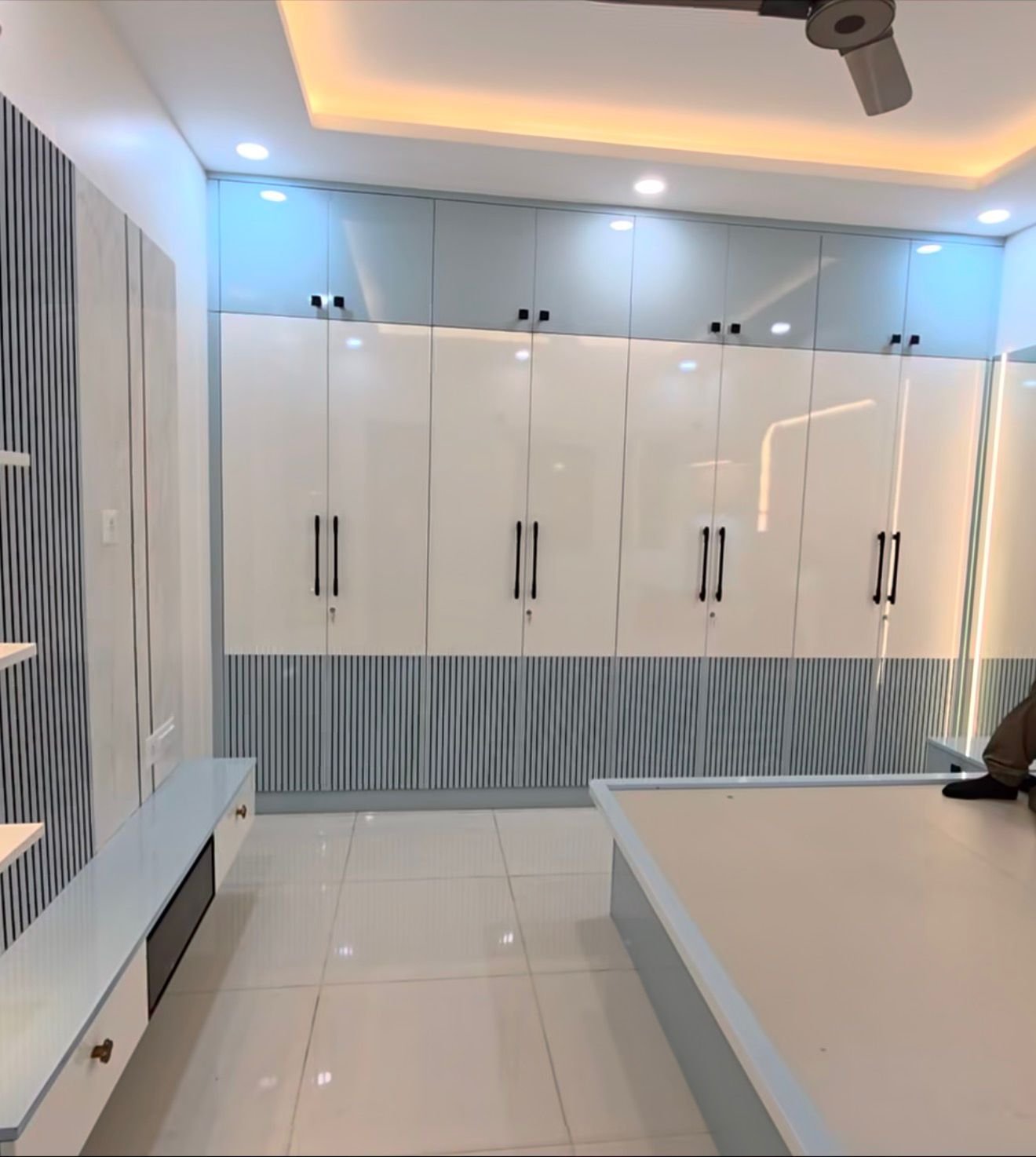 Sliding Wardrobe 3